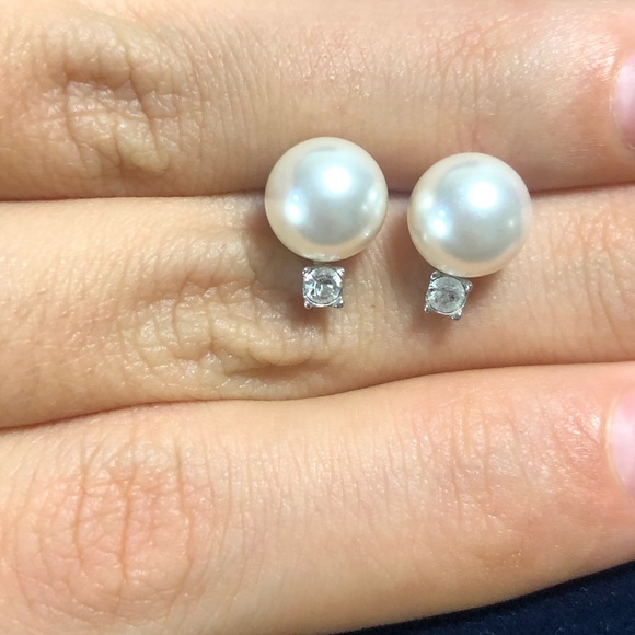 Swarovski Earings and Necklace Set - Picture 2 of 8